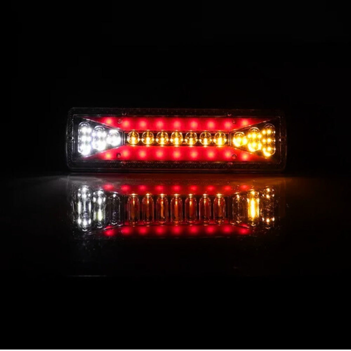 Lanterna Traseira Sequencial LED 12/24V – Universal para Ambos os Lados